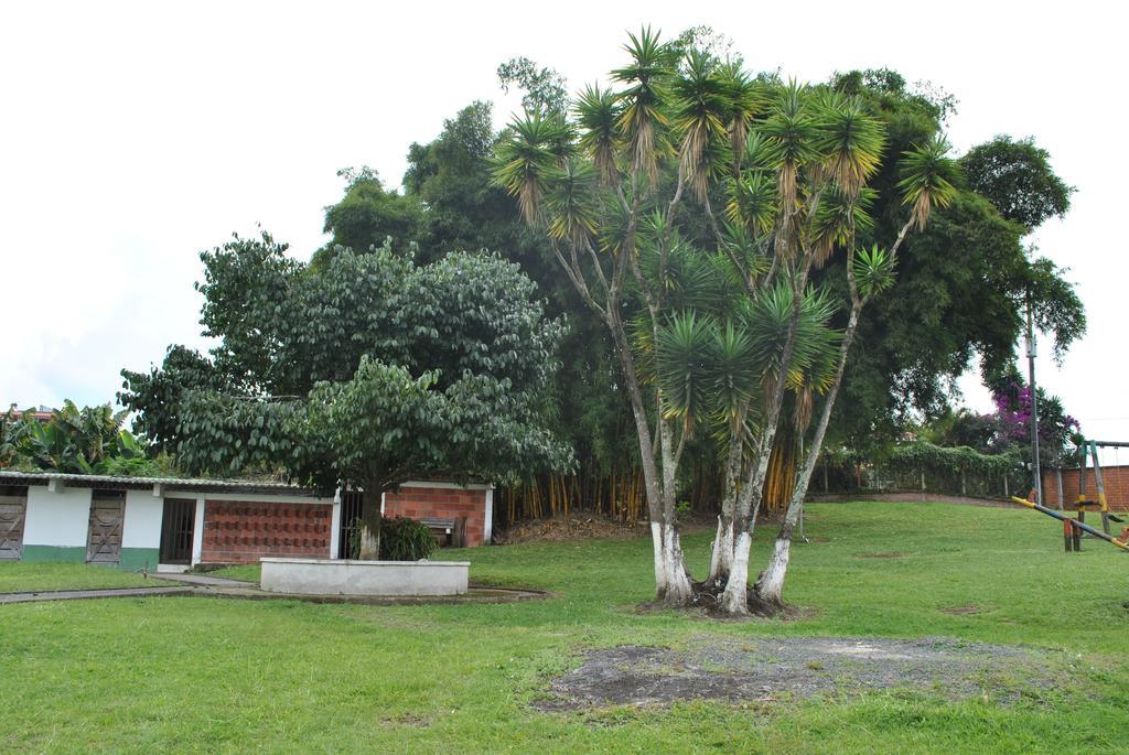 Hostal Don Bernardo Santa Rosa De Cabal Kültér fotó
