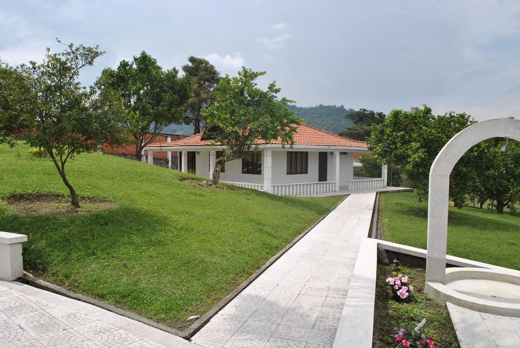 Hostal Don Bernardo Santa Rosa De Cabal Kültér fotó