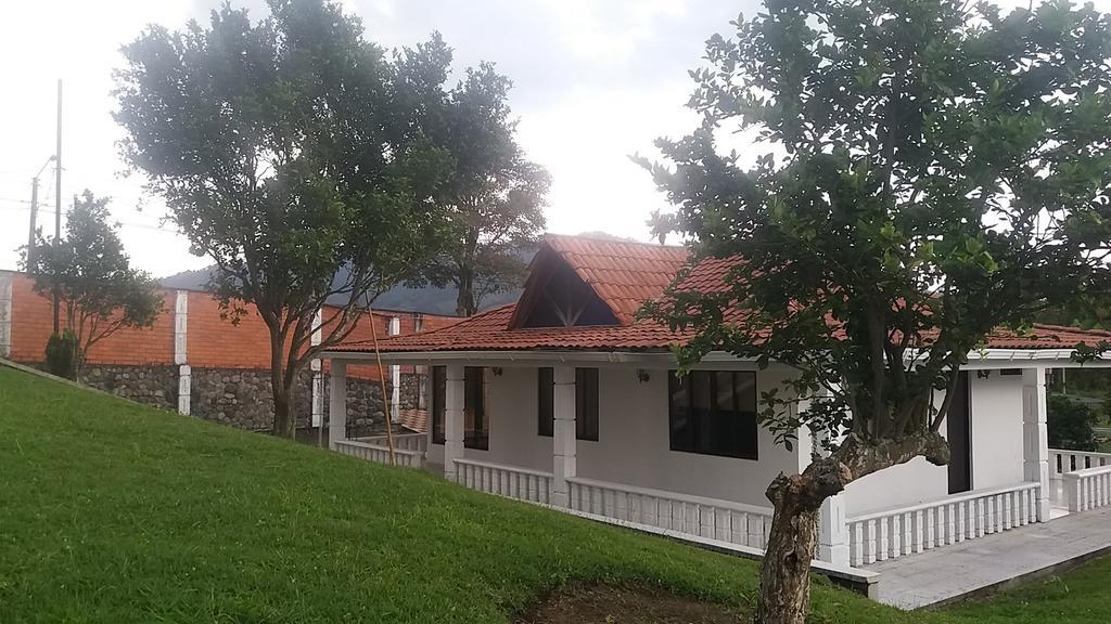 Hostal Don Bernardo Santa Rosa De Cabal Kültér fotó