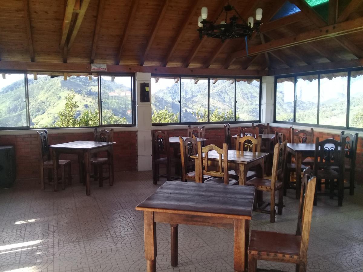 Hostal Don Bernardo Santa Rosa De Cabal Kültér fotó